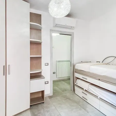 La Perla Di Anna Apartment *