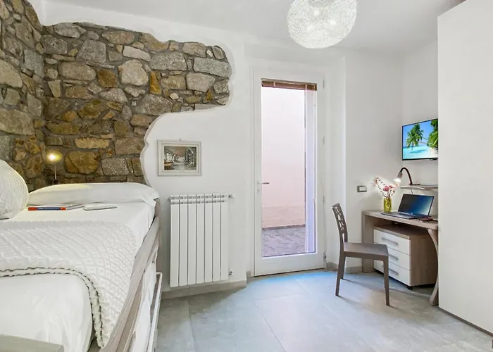 La Perla Di Anna La Maddalena
